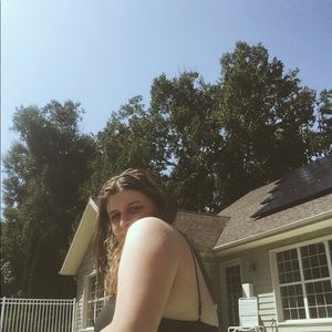 Meet your Posher, Eve